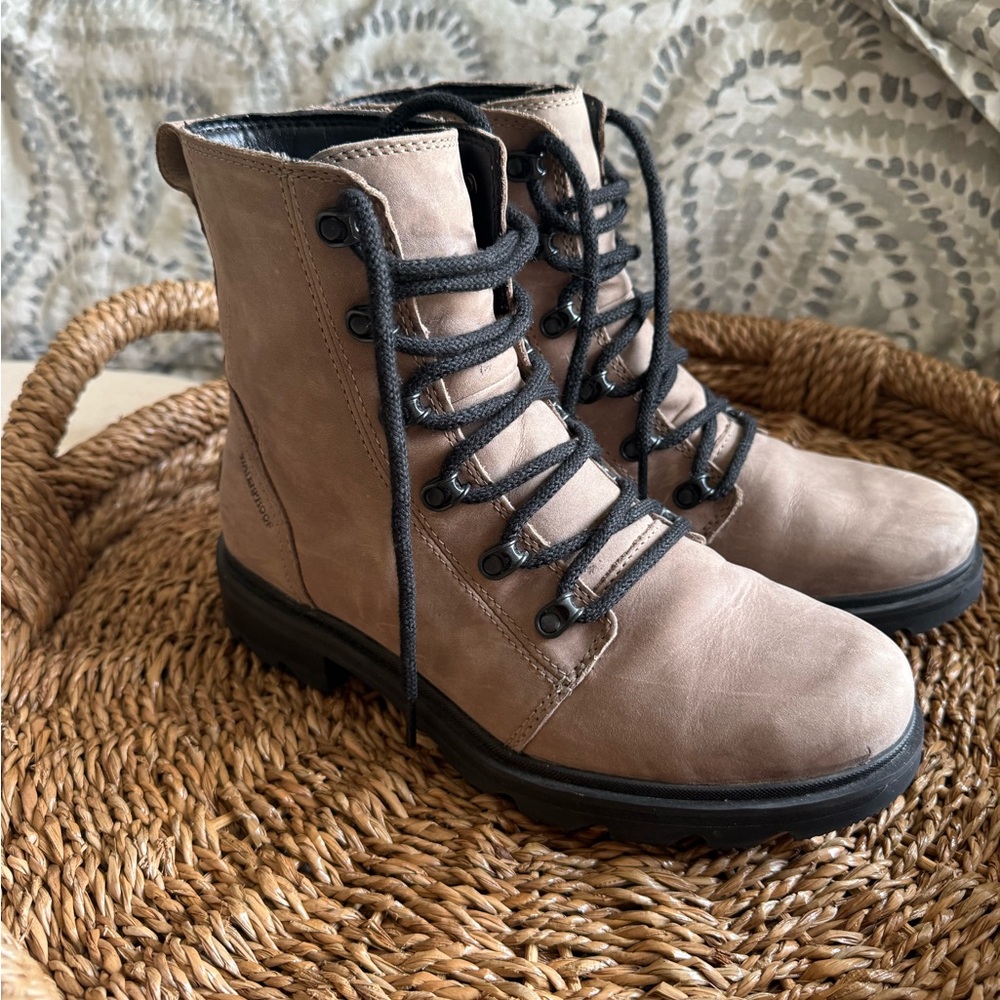 SOREL Women’s Boots - Size 9